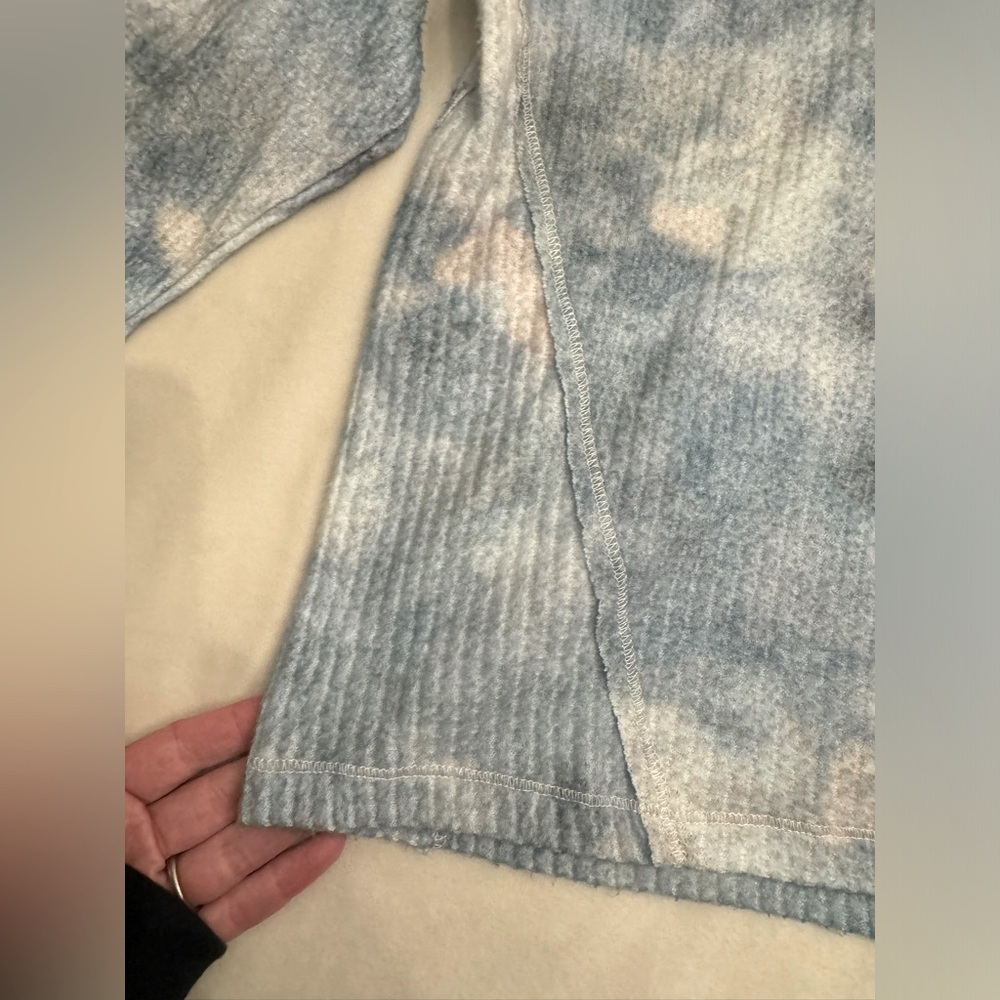 P.J. Salvage Cloudy Days Lounge Set, Top size XS Bottoms size M - Picture 8 of 14
